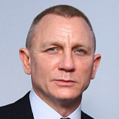 Daniel Craig - Bildurheber: UNMAS/Runa A, CC BY-SA 4.0 https://commons.wikimedia.org/wiki/File:Daniel_Craig_2017_(cropped).jpg , Cropped