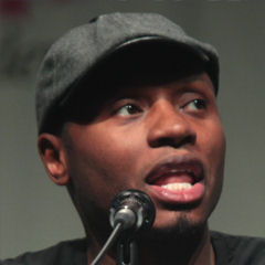 Malcolm Goodwin - Bildurheber: By Gage Skidmore [CC BY-SA 2.0 (http://creativecommons.org/licenses/by-sa/2.0)], via Wikimedia Commons